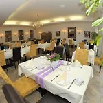 Tennis Golf Hollrigl 4*