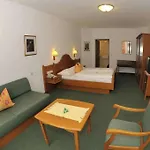 Tennis Golf Hollrigl 4*