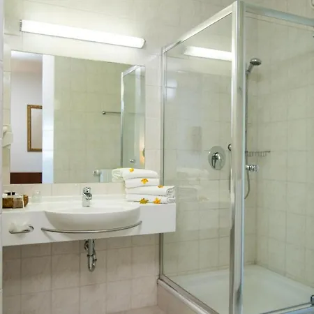 מלון Tennis Golf Hoellrigl 4*