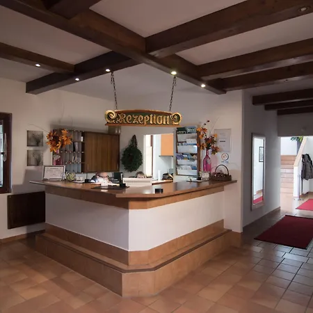 מלון Tennis Golf Hoellrigl