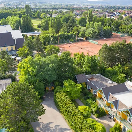 מלון Tennis Golf Hoellrigl 4*