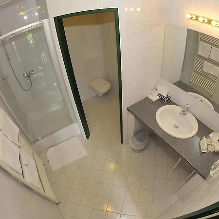 מלון Tennis Golf Hoellrigl