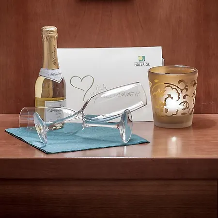 Tennis Golf Hoellrigl מלון