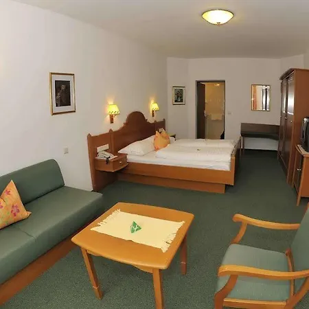 Tennis Golf Hoellrigl 4*