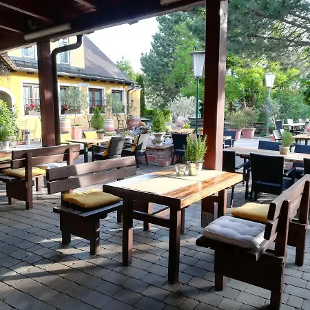 מלון Tennis Golf Hoellrigl 4*