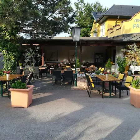 Tennis Golf Hollrigl Hotel 4*