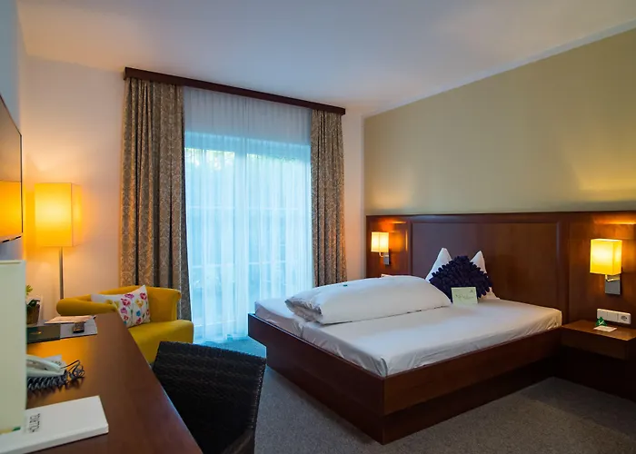 Hotel Tennis Golf Hoellrigl Kottingbrunn