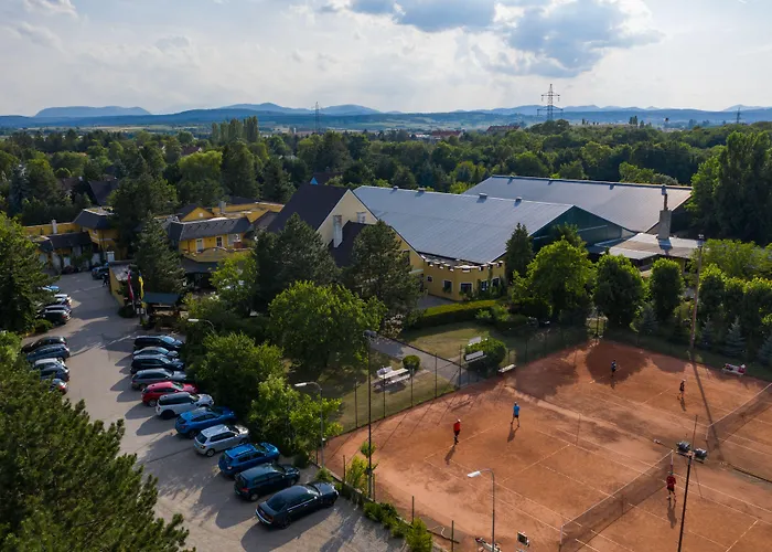 Tennis Golf Hoellrigl Hotel Kottingbrunn