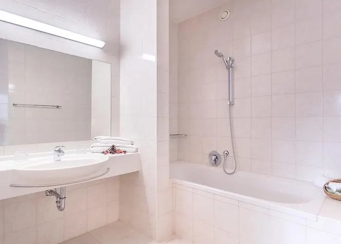 Hotel Tennis Golf Hoellrigl Kottingbrunn